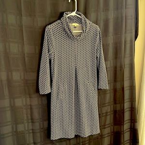 Very flattering Tyler Boe dress. Black & tan. Long sleeve. Approx 35in long.